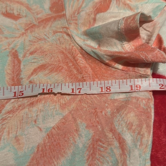 NWT MONROW
Palm Tree Crewneck Tee - Picture 5 of 11